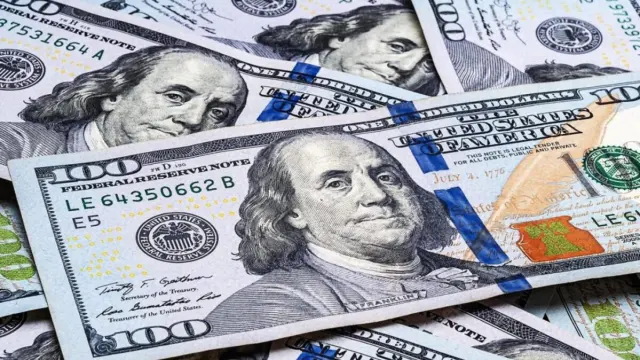ارتفاع أسعار الدولار في بغداد وأربيل مع الإغلاق