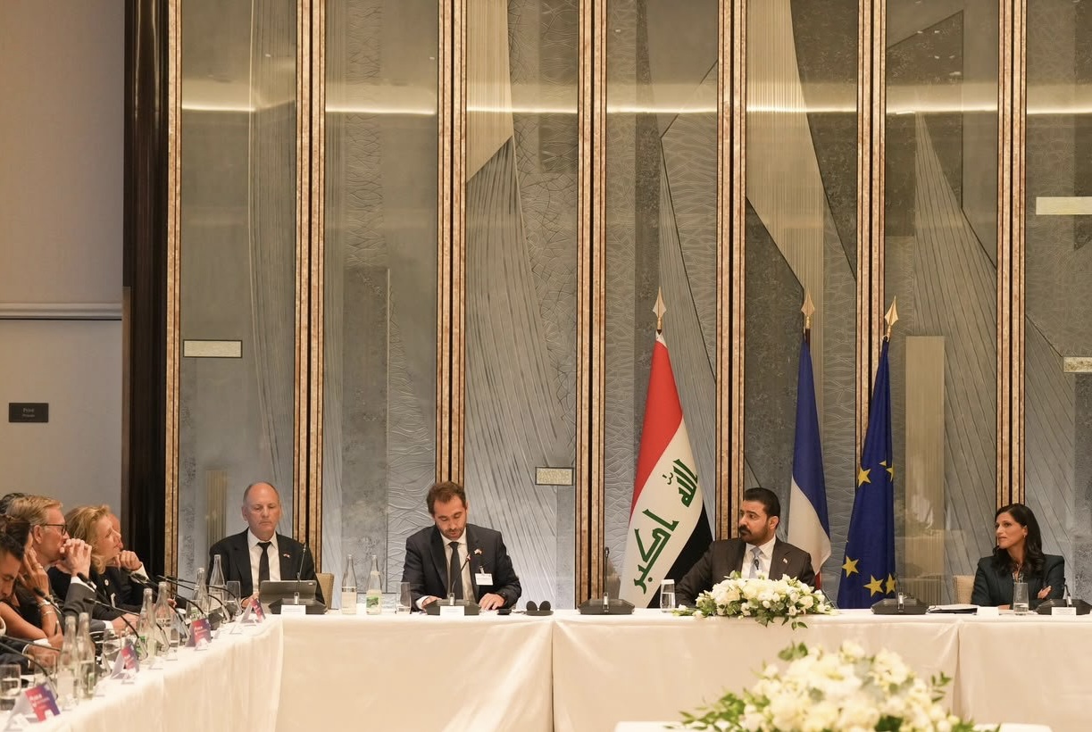 رئيس الوزراء: العراق ينظر إلى فرنسا بوصفها شريكاً موثوقاً في إطار الصداقة الدائمة
