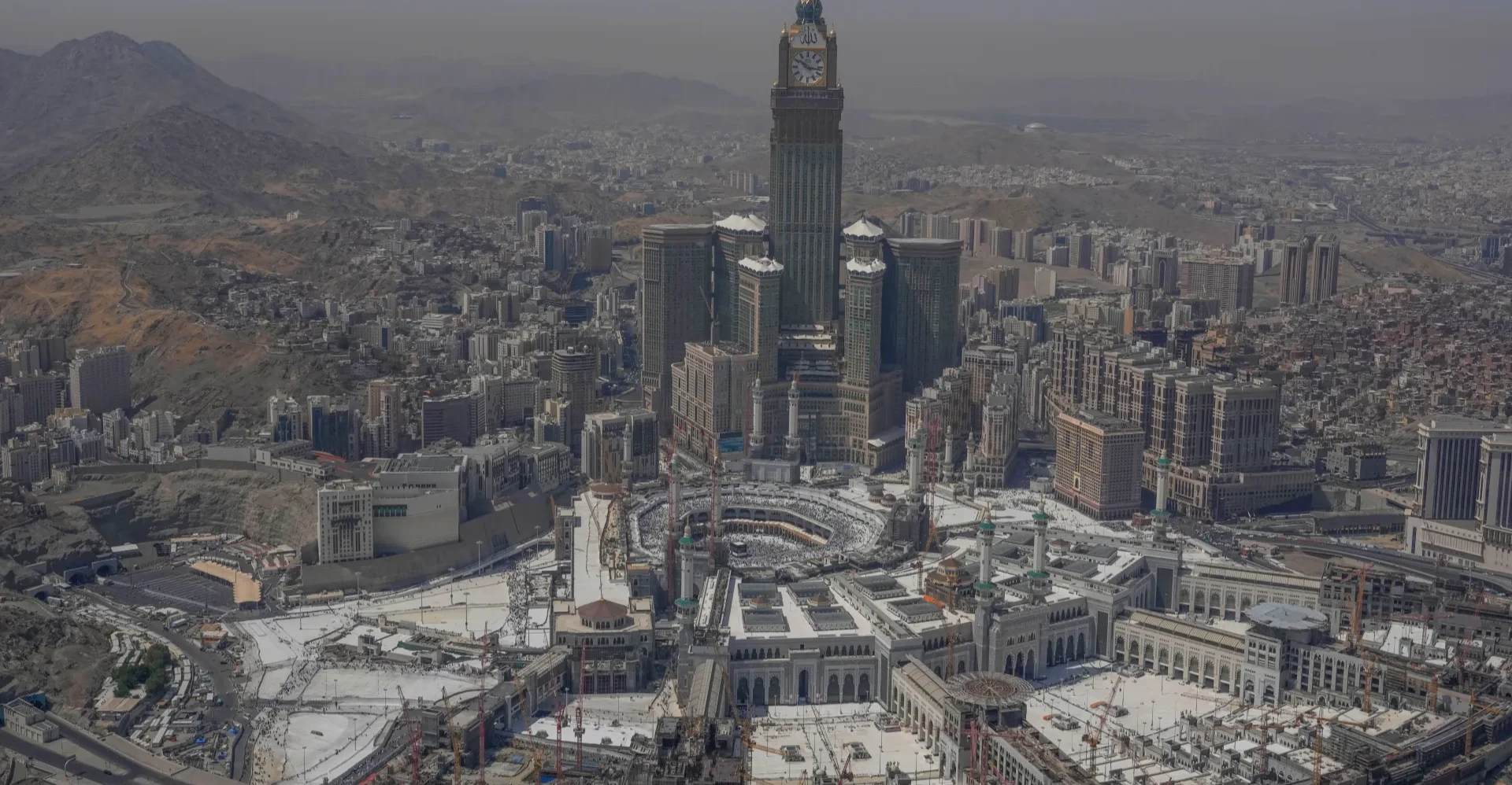 الخارجية الإيرانية تعلق على "حادثة مكة" والرياض تطلب هدنة من الحوثيين