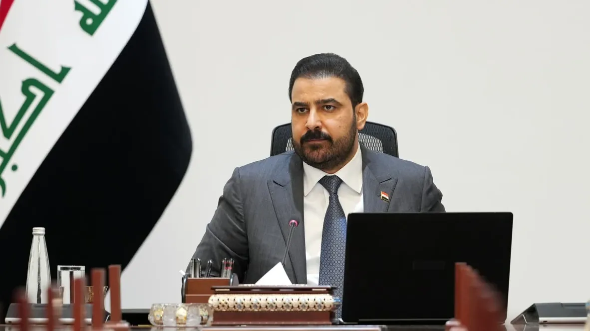 الزيدي يوجه بمنع ظهور المسؤولين الحكوميين إعلامياً دون موافقة مسبقة