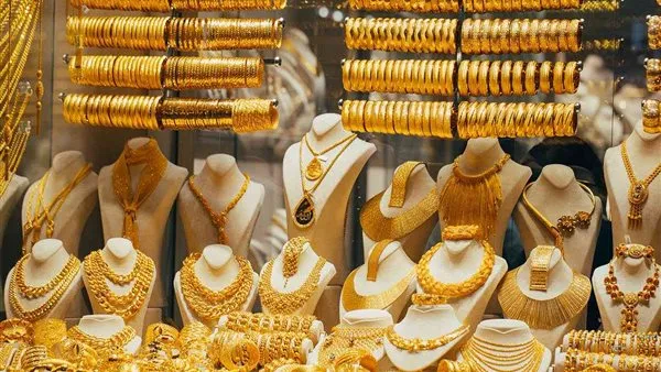 تراجع الذهب متأثراً بانخفاض الدولار في بغداد وأربيل