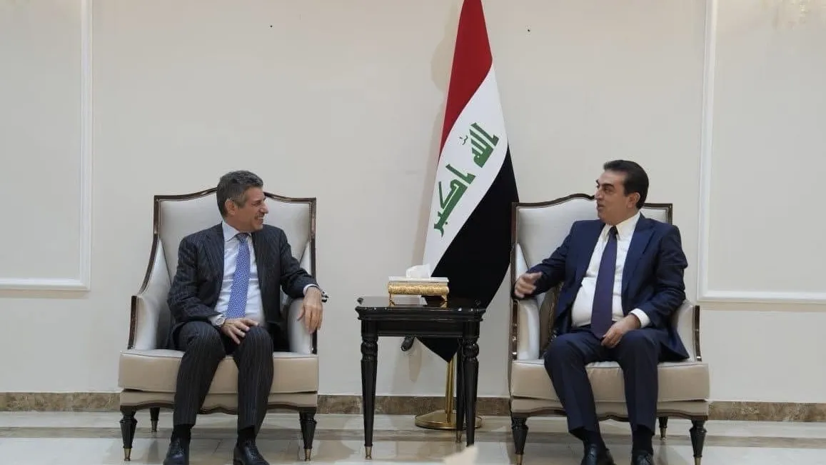 نائب رئيس البرلمان والقائم بالأعمال الأمريكي يبحثان تعزيز العلاقات الثنائية ودعم استقرار العراق