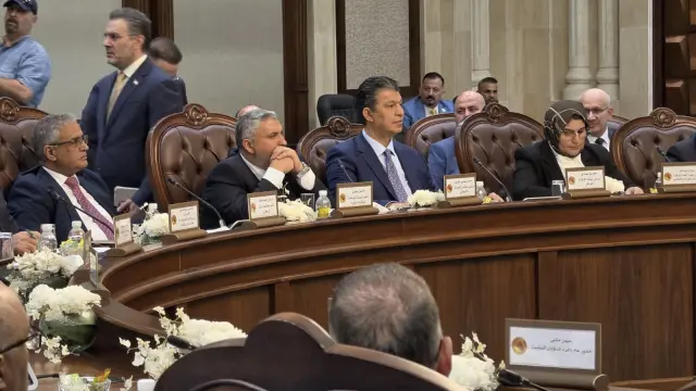 بحضور رئيس شبكة الإعلام البرلمان يعقد اجتماعاً مع رؤساء الهيئات المستقلة