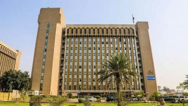 التربية تحدد ضوابط قبول طلبة مدارس المتميزين وثانويات كلية بغداد