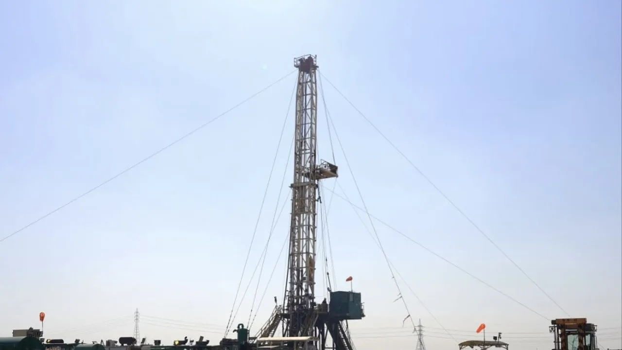 شركة الحفر تباشر استصلاح البئر النفطية ZB-623 في حقل الزبير