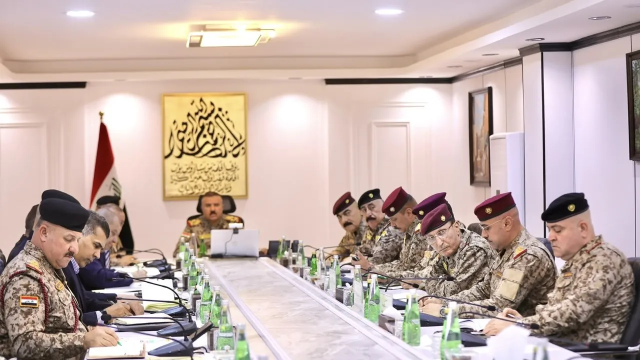 الشمري يترأس اجتماعًا لبحث استكمال نقل الملف الأمني داخل المدن إلى وزارة الداخلية
