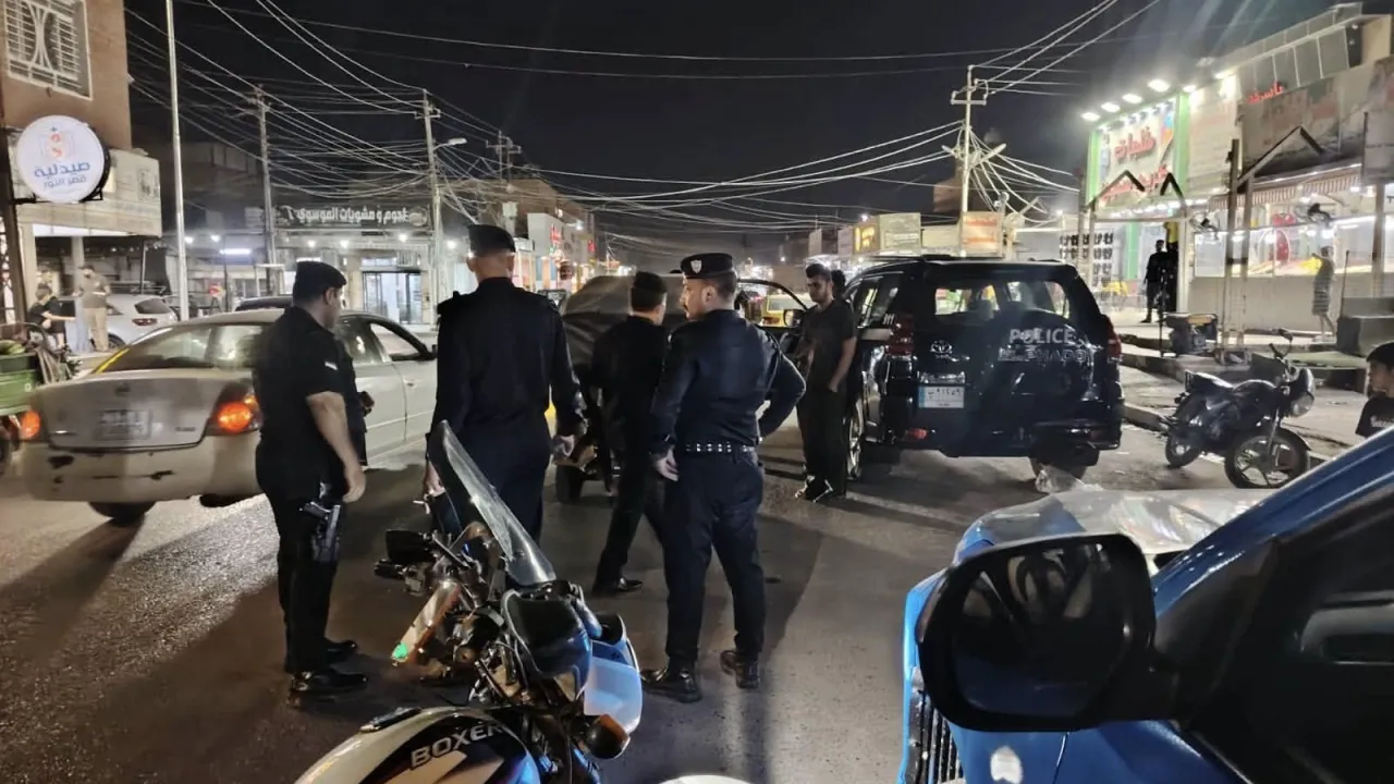 عمليات بغداد تنفذ ممارسة أمنية لتفتيش المقاهي والكافيهات شرقي العاصمة
