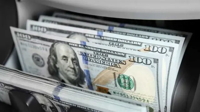 الدولار يغلق على 158 ألفاً ببغداد.. وأقل بقليل في اربيل
