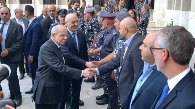 قصف مدفعي إسرائيلي يستهدف بلدات في جنوب لبنان ورئيس الحكومة يؤكد دعم الدولة للنبطية والجنوب