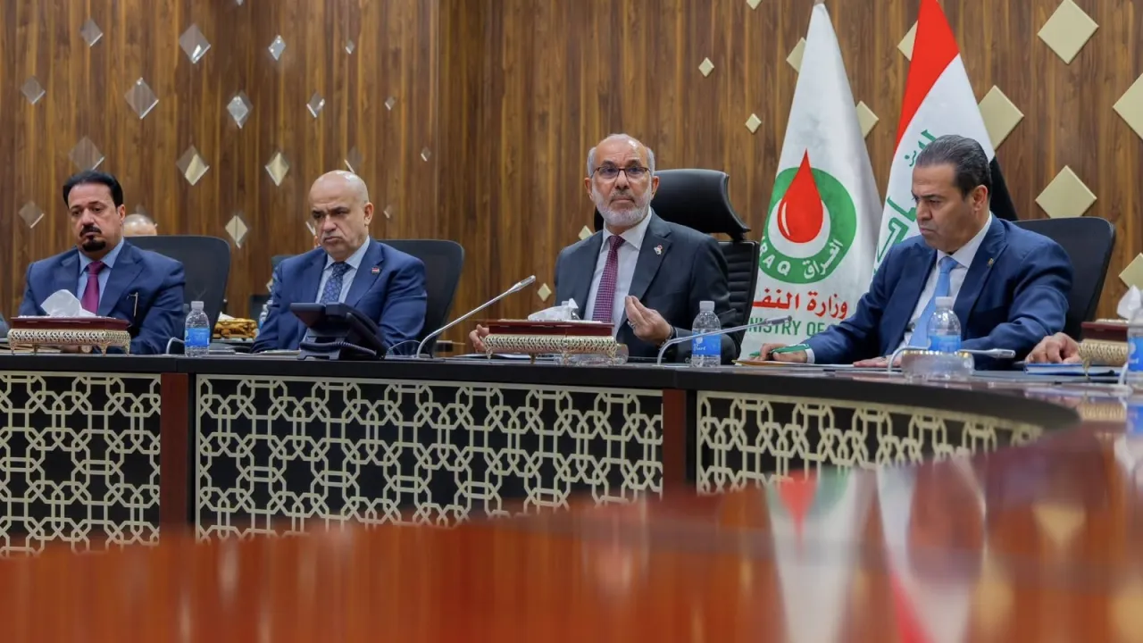 وزير النفط الأزمة بدأت تتهاوى ونخطو خطوات واثقة لدعم الاقتصاد الوطني