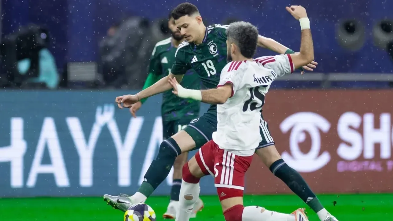 نهائي خليجي 27 اليوم.. موعد مباراة السعودية والإمارات وطريقهما إلى النهائي