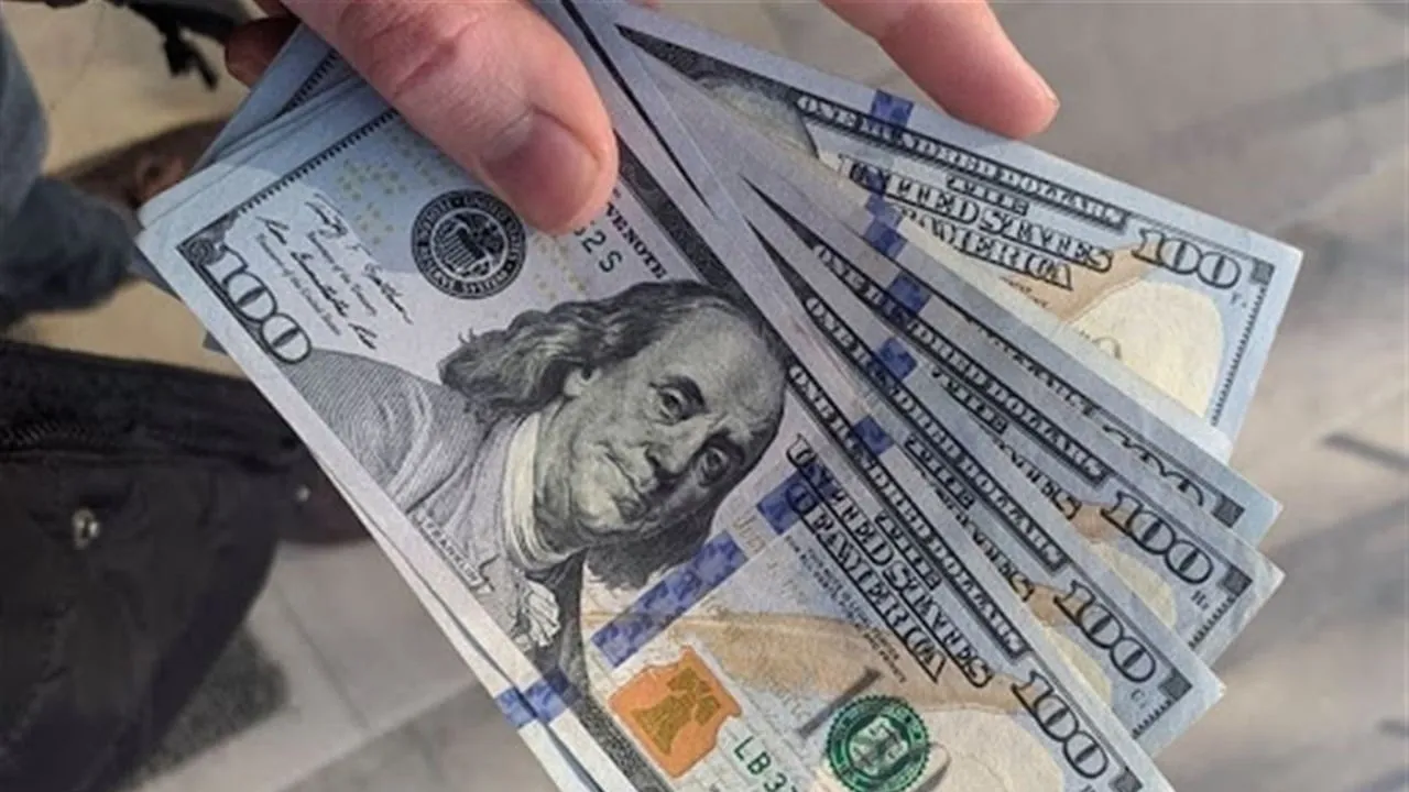 انخفاض أسعار صرف الدولار في بغداد وأربيل مساء الأربعاء