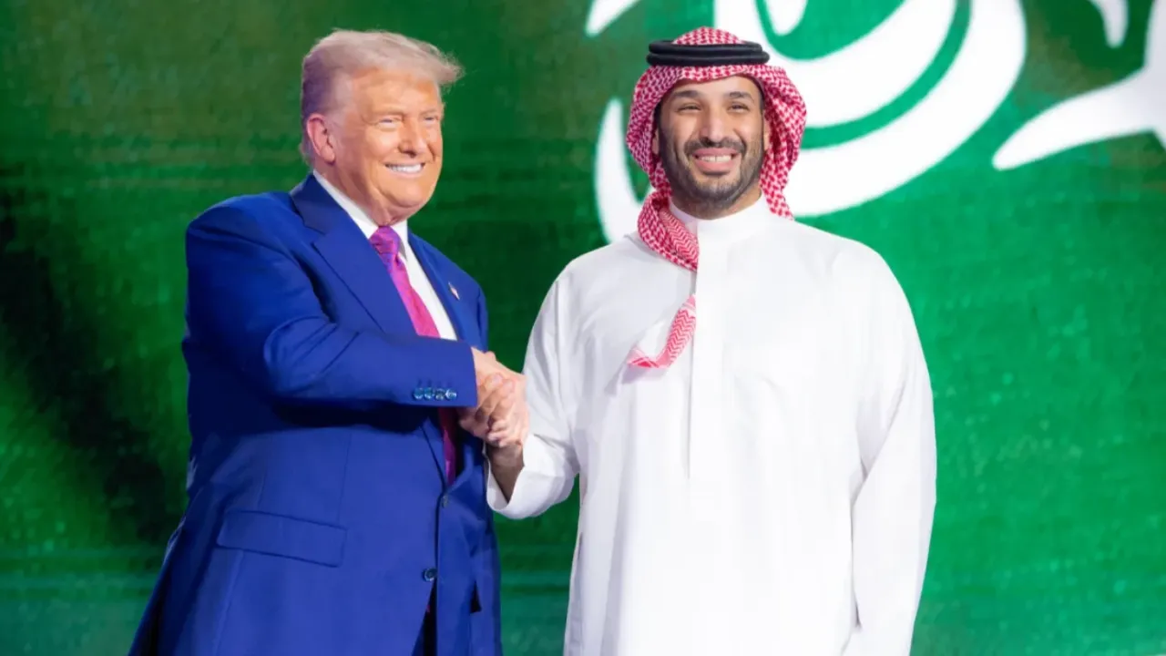 ترمب يدرس الانضمام للضربات السعودية ضد الحوثيين بعد هجوم الرياض