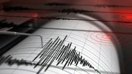 زلزال بقوة 5.7 قرب سوكابومي في جاوة الغربية