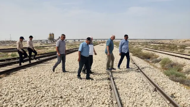 النقل تعلن خطة لتأهيل خطوط ومحطات سككية في البصرة لتوسيع نقل البضائع والمنتجات النفطية