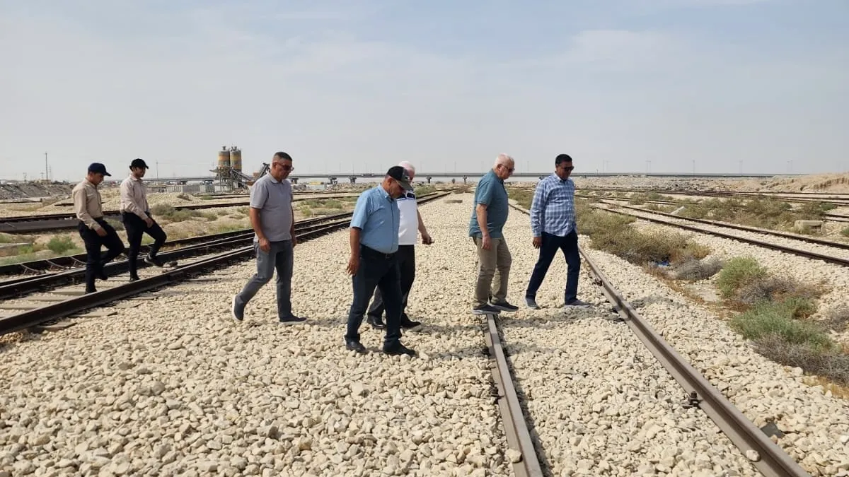 النقل تعلن خطة لتأهيل خطوط ومحطات سككية في البصرة لتوسيع نقل البضائع والمنتجات النفطية