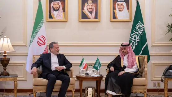 وزير الخارجية السعودي يتلقى اتصالاً من نظيره الإيراني لبحث التصعيد الإقليمي