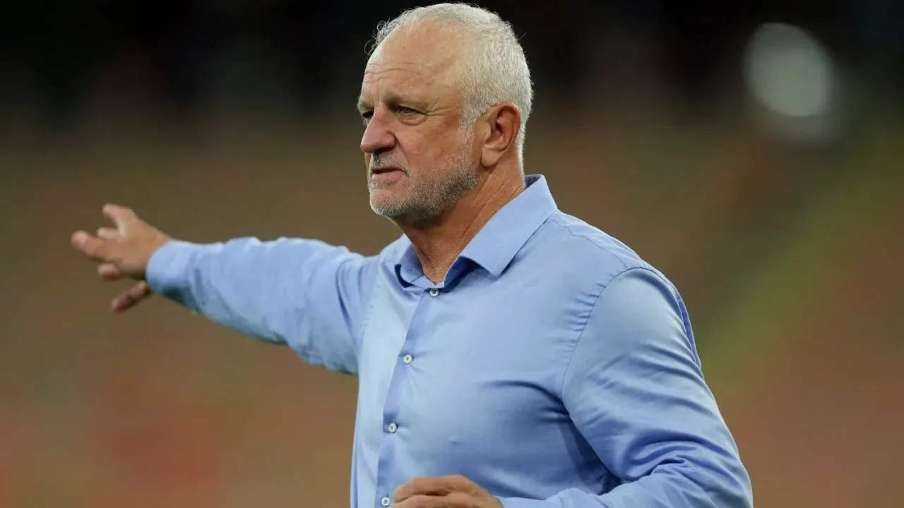 الاتحاد العراقي يؤكد بقاء غراهام أرنولد على رأس الجهاز الفني للمنتخب