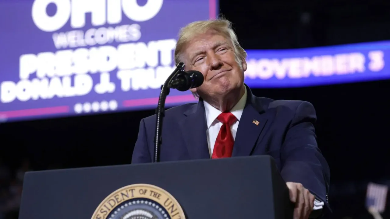 Trump attackerar migranter med afrikanskt ursprung vid möte i Ohio under stöd för Jon Husted