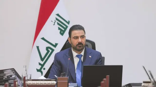 الزيدي يدعو دبلوماسية وقطاعاً اقتصادياً مرنين ويؤكد أهمية الشراكة مع السعودية
