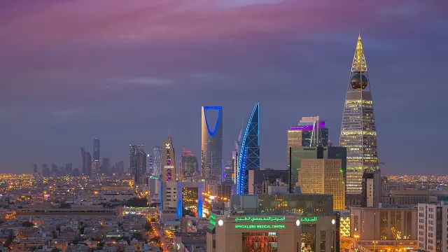 المؤشر السعودي يعود فوق 10,300 نقطة ويقود بورصات الخليج للصعود