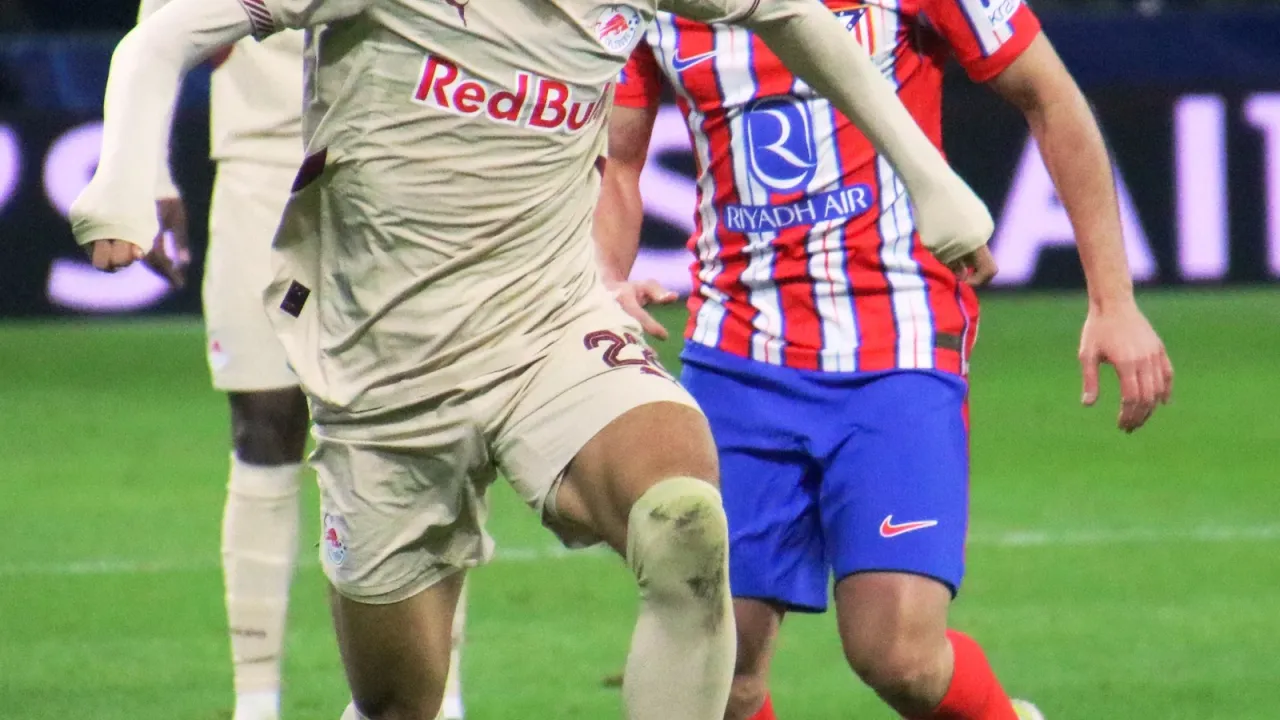 Atlético Madrid earns first Champions League win with 2-0 over Manchester United
