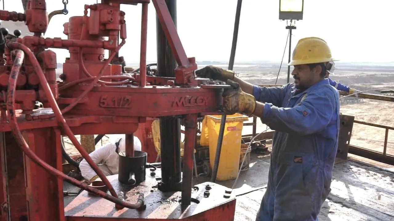 شركة الحفر العراقية تباشر أعمال استصلاح البئر ZB-510 في حقل الزبير