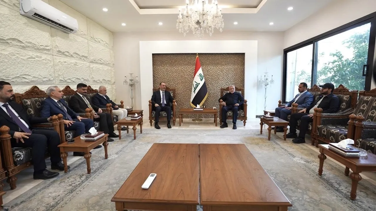 العامري يستقبل المالكي في بغداد ويبحثان سبل تعزيز الأمن