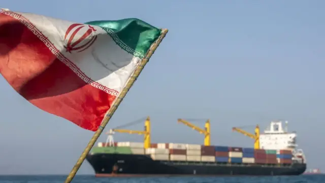 مسؤول أميركي: البيت الأبيض علّق ضربات ضد صواريخ ومسيّرات إيران في هرمز لتفادي تصعيد قبل الانتخابات