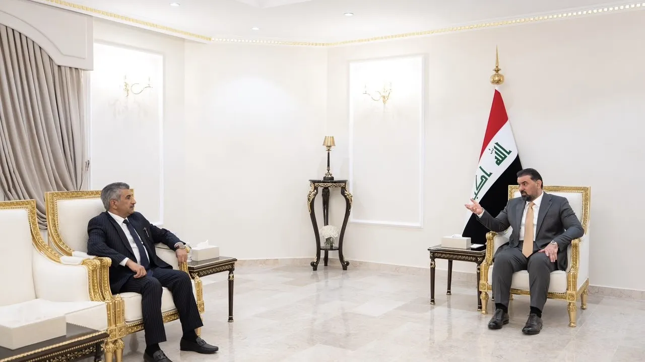 الحلبوسي يبحث مع وزيري السياحة والثقافة تطوير القطاع الثقافي وتنشيط واقع السياحة
