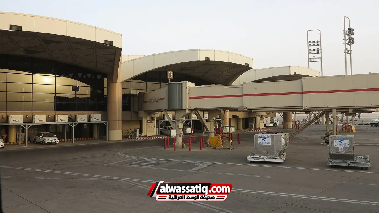 مطار الملك خالد في الرياض يستأنف رحلات محدودة بإذن مسبق وشركات عالمية تمدد تعليق رحلاتها