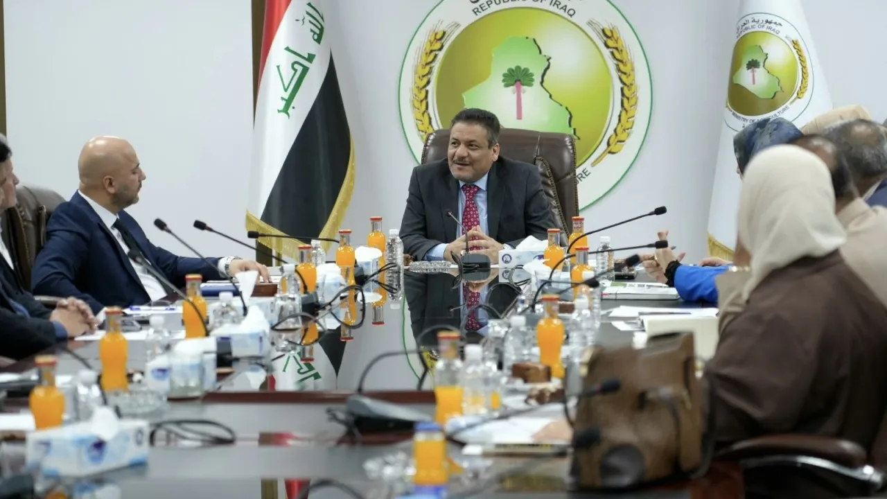 وكيل الزراعة يترأس اجتماعاً لمراجعة آليات استقرار أسعار البيض والدجاج وتأمين الإمدادات