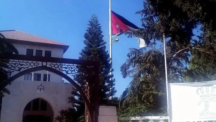 رئيس الوزراء يُعلن الحداد العام وتنكيس الأعلام ثلاثة أيام على ضحايا كنيسة الكرك