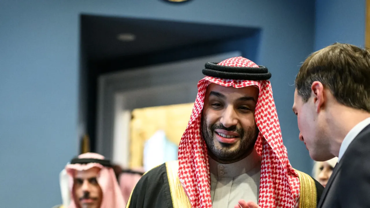 ولي العهد السعودي يستقبل رئيس وزراء اليونان في الرياض بالذكرى المئوية للعلاقات بين البلدين