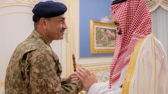 مسؤولون من السعودية وتركيا وباكستان يلتقون مسؤولين إيرانيين في طهران لبحث التنسيق الإقليمي