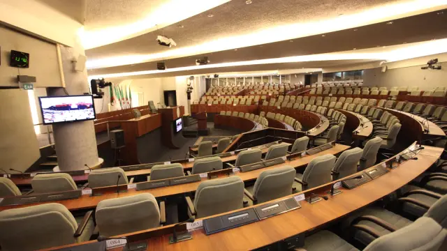 البرلمان الجزائري يوافق على إرسال وحدات من الجيش إلى النيجر في أول انتشار خارجي منذ 1973