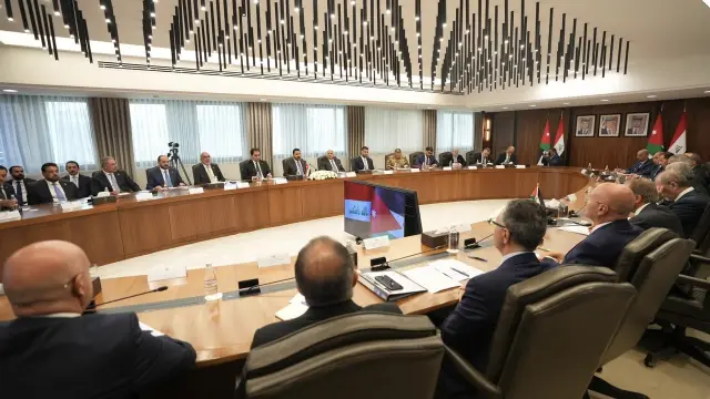 الزيدي في عمّان يدعو إلى إنشاء منطقة حرة لتعزيز التبادل التجاري مع الأردن