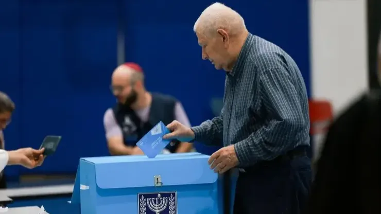 الإسرائيليون يبدأون الاقتراع في أول انتخابات عامة بعد هجوم 7 تشرين الأول