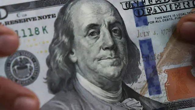 صعود الدولار صباح الثلاثاء في بغداد وأربيل إلى نحو 168 ألف دينار لكل 100 دولار