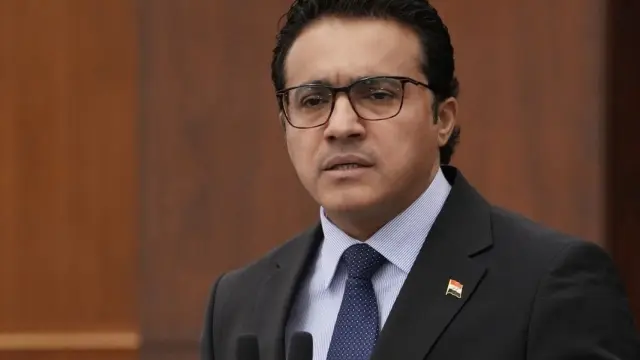 الحكومة تؤكد التزام العراق الدستوري بعدم استخدام أراضيه منطلقاً للاعتداء