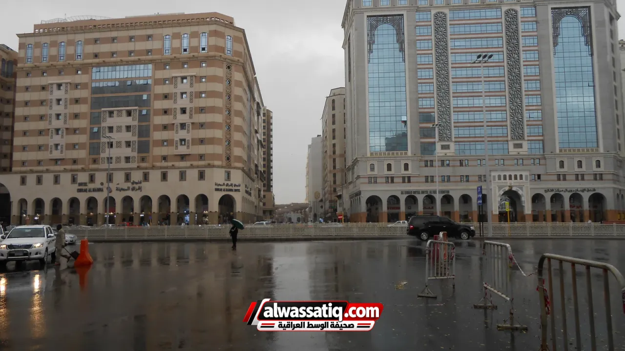 إنذار أحمر في المدينة المنورة وتحذيرات من أمطار غزيرة وسيول في مكة وعسير والحدود الشمالية