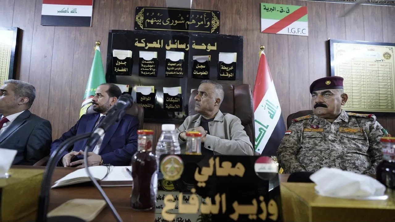 وزير الدفاع يطلع ميدانياً على جاهزية قيادة عمليات البادية في المثنى