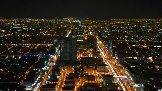 الدفاع الجوي السعودي يعترض صاروخين باليستيين أطلقهما الحوثيون باتجاه الرياض