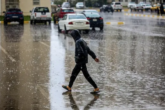 الأنواء الجوية تتوقع أمطاراً في معظم المناطق وغزارة بأقصى الشمال وضباب محتمل في الأنبار
