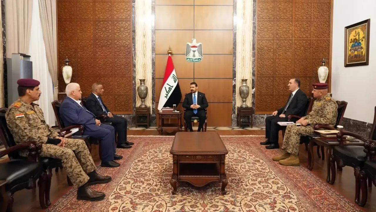 الزيدي يترأس اجتماعا أمنيا بحضور وزيري الدفاع والداخلية والفياض